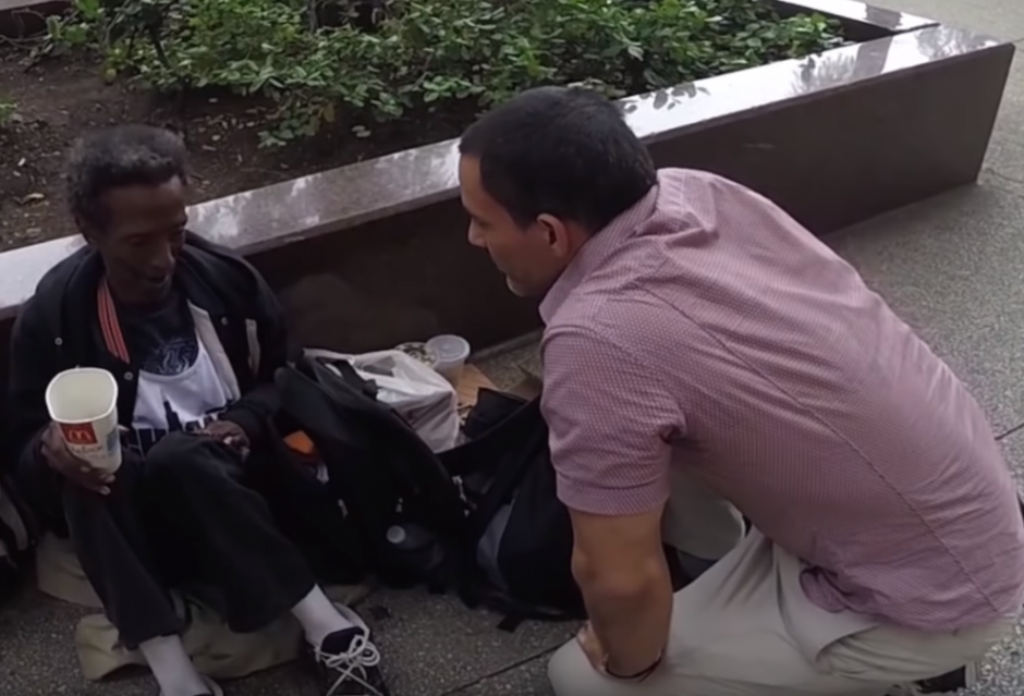 When Homeless Man Receives Unexpected Holiday Gift, His Reaction !! Made me Tear up!! 1 55